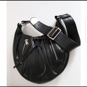 Yves Saint Laurent(SOLD)